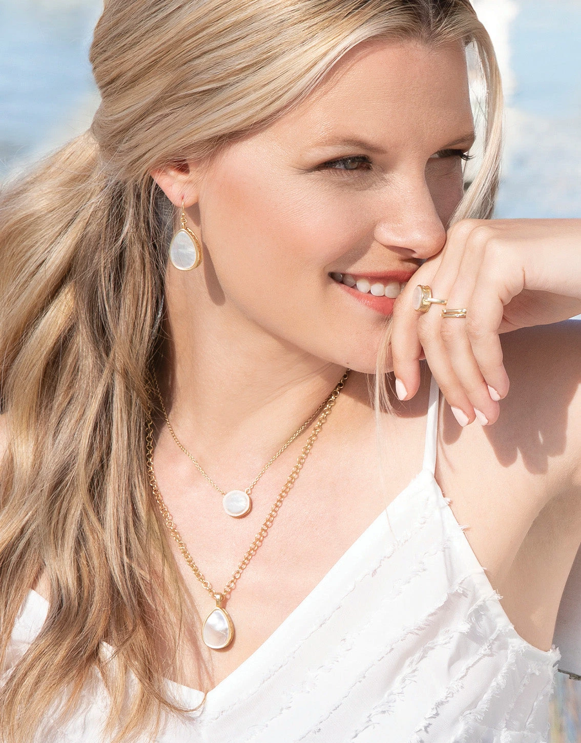 Naia Petite Necklace 16" Pearlescent 2 Naia Petite Necklace 16" Pearlescent - Image 2