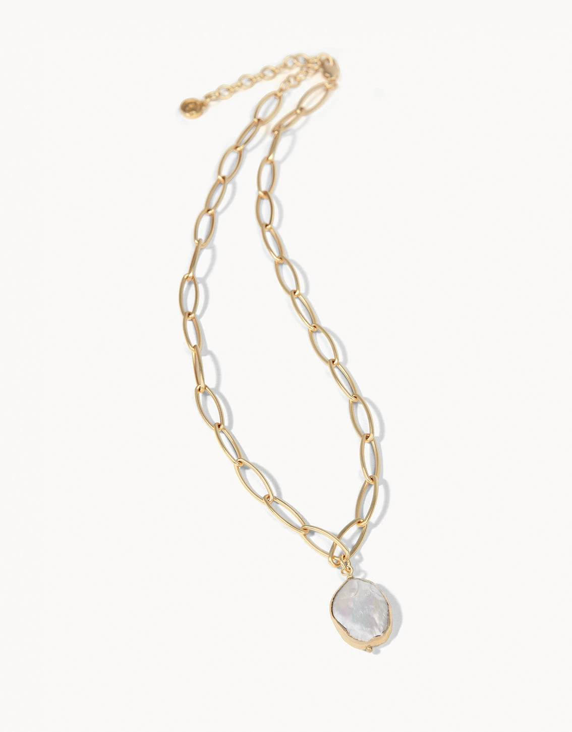 Coin Pearl Chunky Necklace, 17" 3 Coin Pearl Chunky Necklace, 17" - Image 3