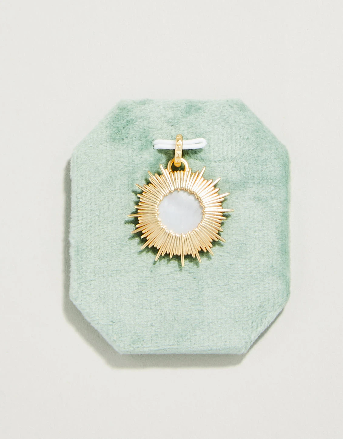 Radiant Charm Sunburst/Mother-of-Pearl 1 Radiant Charm Sunburst/Mother-of-Pearl