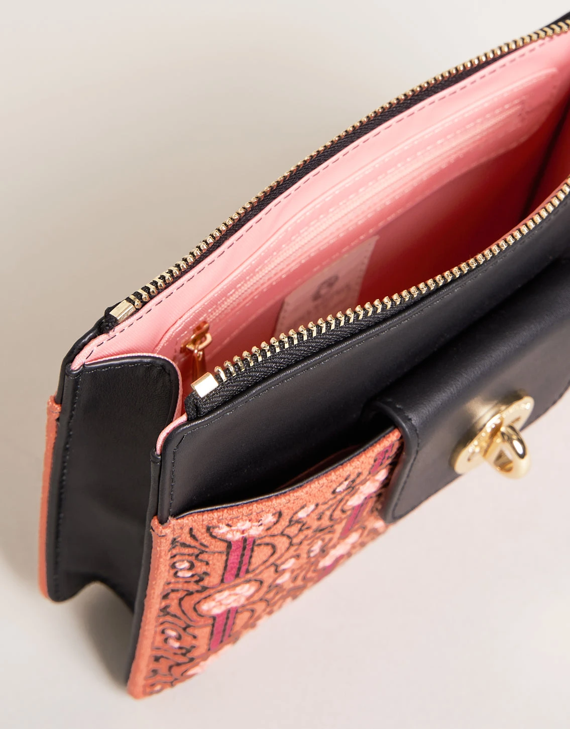 Lela Wristlet Linden 2 Lela Wristlet Linden - Image 2