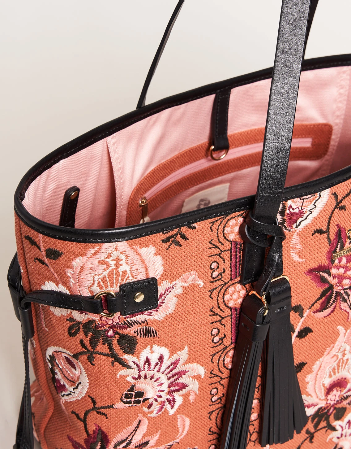 Jetsetter Tote Linden 3 Jetsetter Tote Linden - Image 3