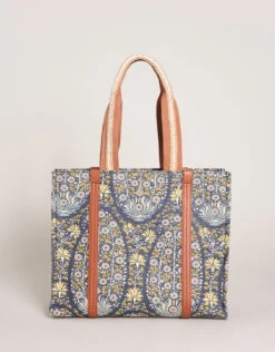 Iris Tote Jones Hundred