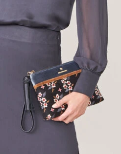 Maci Wristlet White Hall Blossom Sprig Black 6 Maci Wristlet White Hall Blossom Sprig Black -Spartina Store 370835c