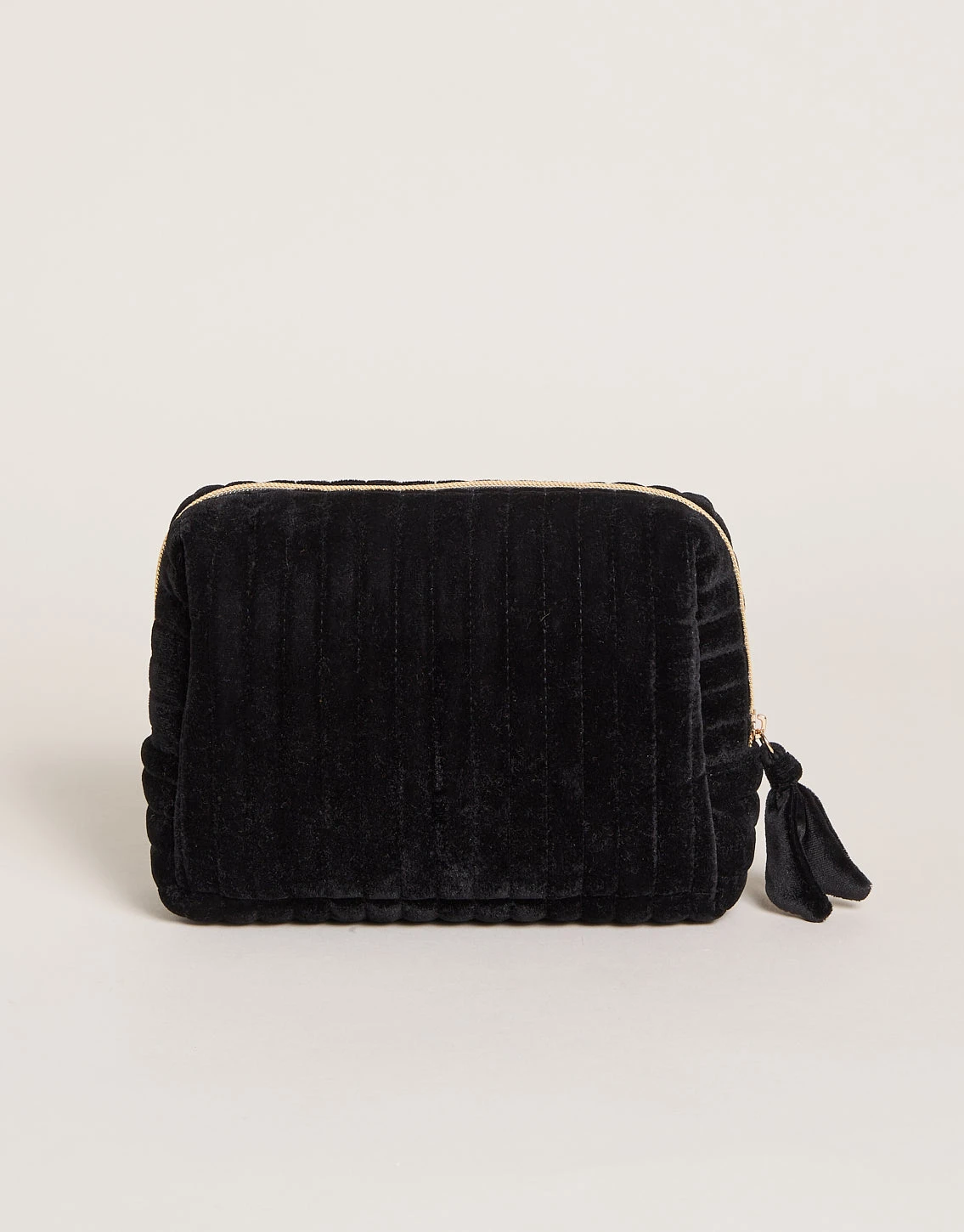 Velvet Quilted Cosmetic Bag Black 2 Velvet Quilted Cosmetic Bag Black - Image 2