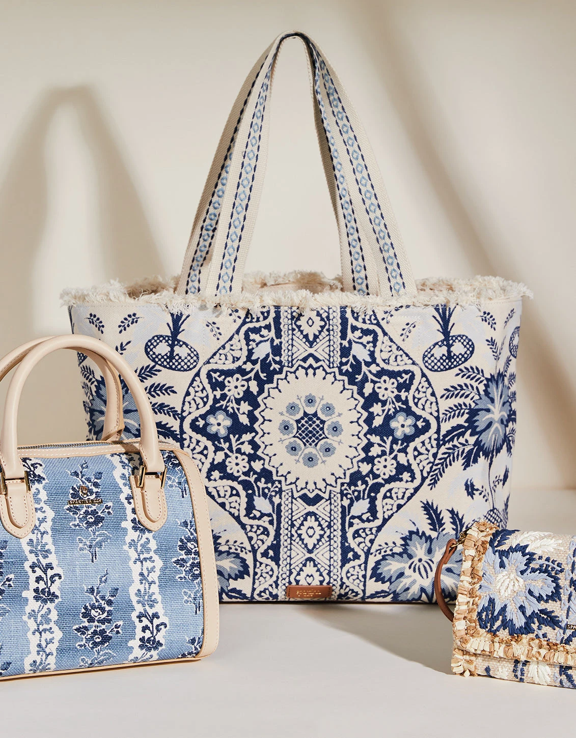 Lara Trio Peeples Song Park Palms 4 Lara Trio Peeples Song Park Palms - Image 4