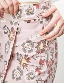 Sloane Bi-Stretch Skirt Parade Floral Vine Mauve -Spartina Store 373119p