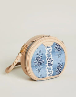 Beckett Crossbody Peeples Song