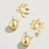 Chestnut Earrings White