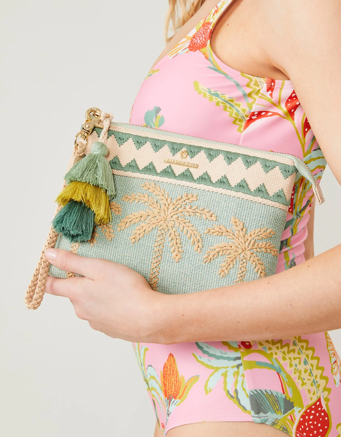 Palm Beach Maci Wristlet Sea Foam 4 Palm Beach Maci Wristlet Sea Foam - Image 4