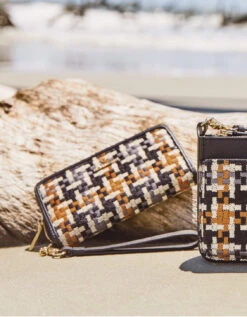 449 Wallet Harbor River Plaid 6 449 Wallet Harbor River Plaid -Spartina Store 385570m