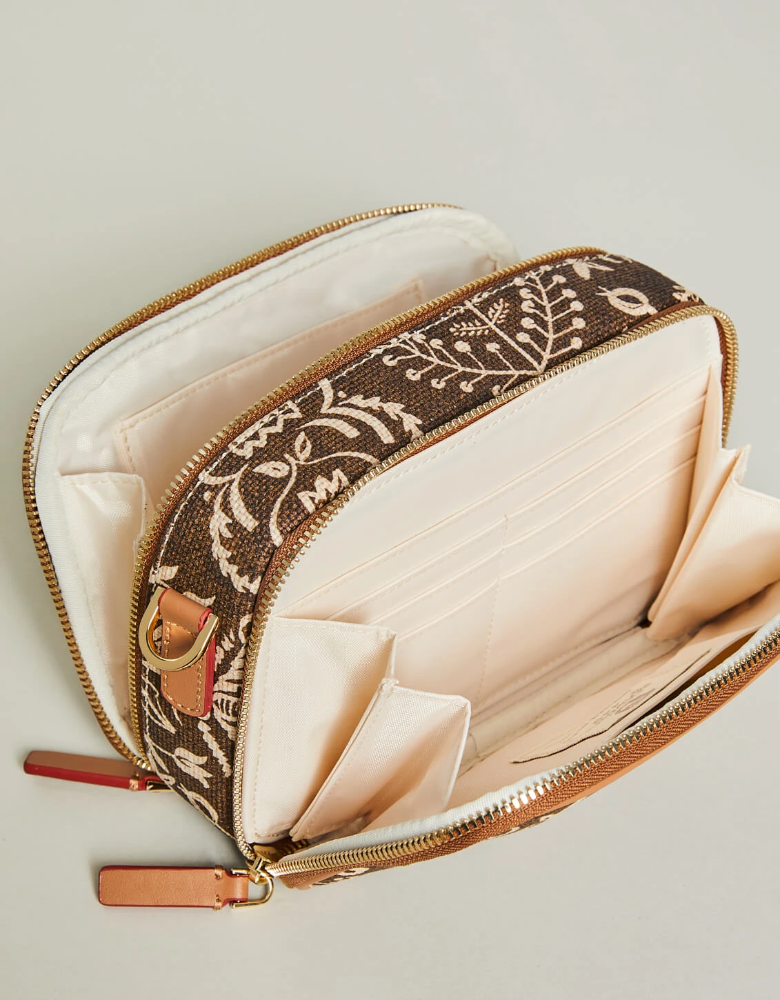 Meryl Phone Crossbody 1859 Lighthouse 4 Meryl Phone Crossbody 1859 Lighthouse - Image 4