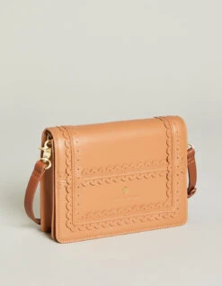 Clutch Crossbody Pecan/Almond