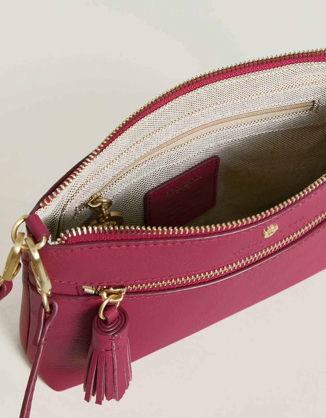 Siren Mya Convertible Crossbody Wristlet Beaujolais 5 Siren Mya Convertible Crossbody Wristlet Beaujolais - Image 5