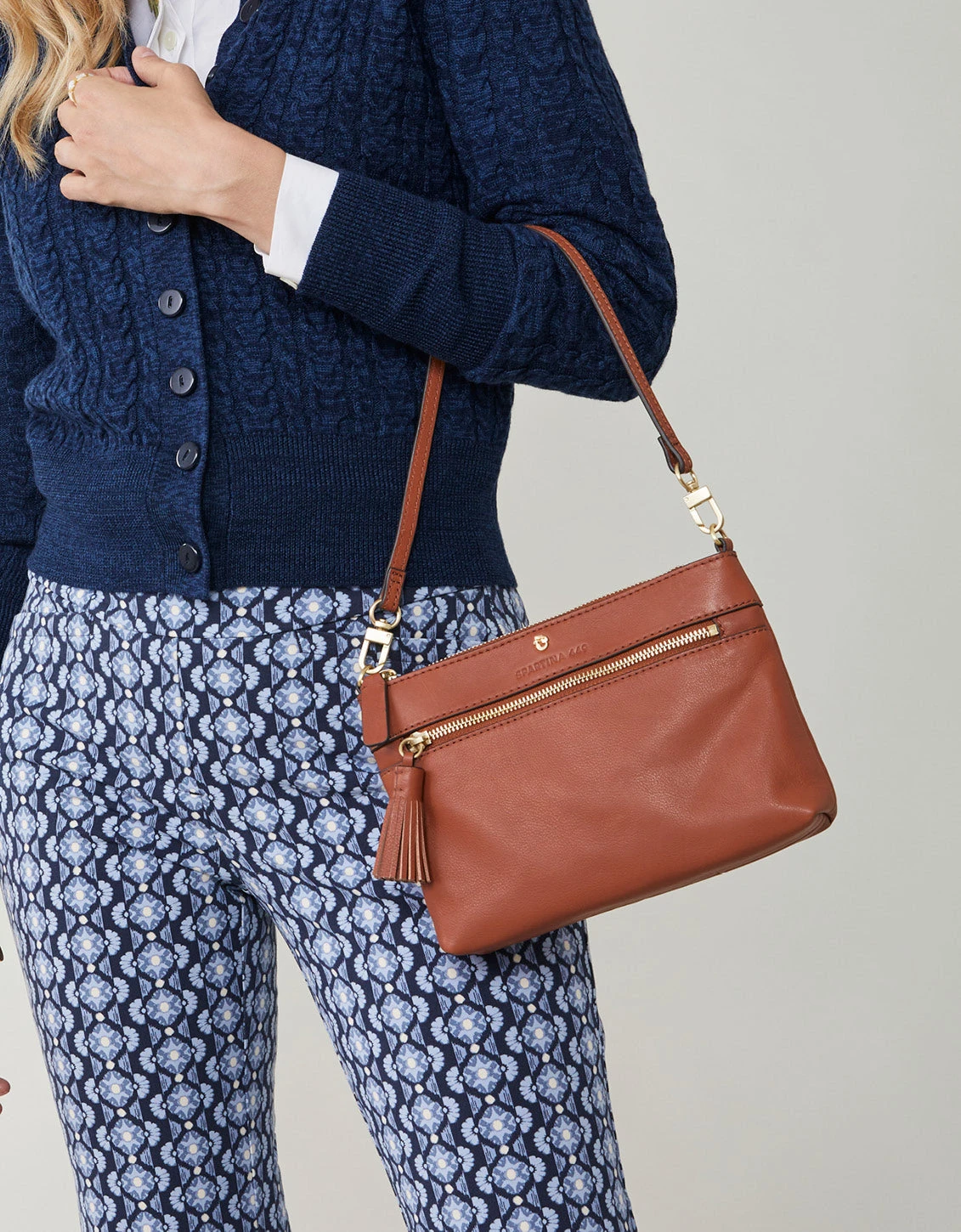 Siren Mya Convertible Crossbody Wristlet Saddle Brown 3 Siren Mya Convertible Crossbody Wristlet Saddle Brown - Image 3