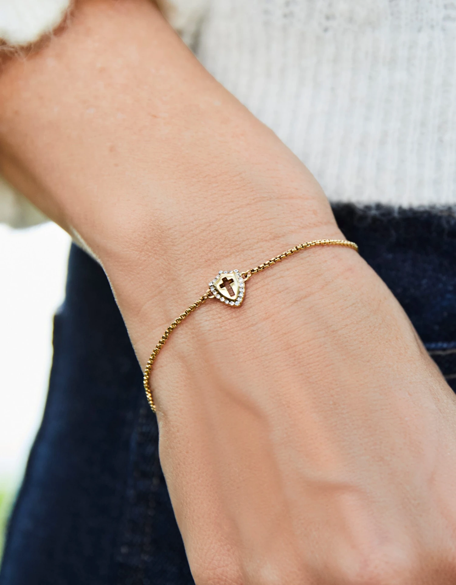 Limelight Bracelet Cross Shield 6.7-8" 2 Limelight Bracelet Cross Shield 6.7-8" - Image 2