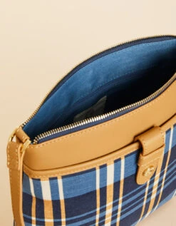 Pocket Hipster Kalalanta Plaid Navy -Spartina Store 392992c