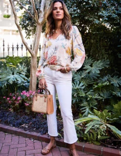 Rowen Kick Flare Jean Pearl White 5 Rowen Kick Flare Jean Pearl White -Spartina Store 403575m