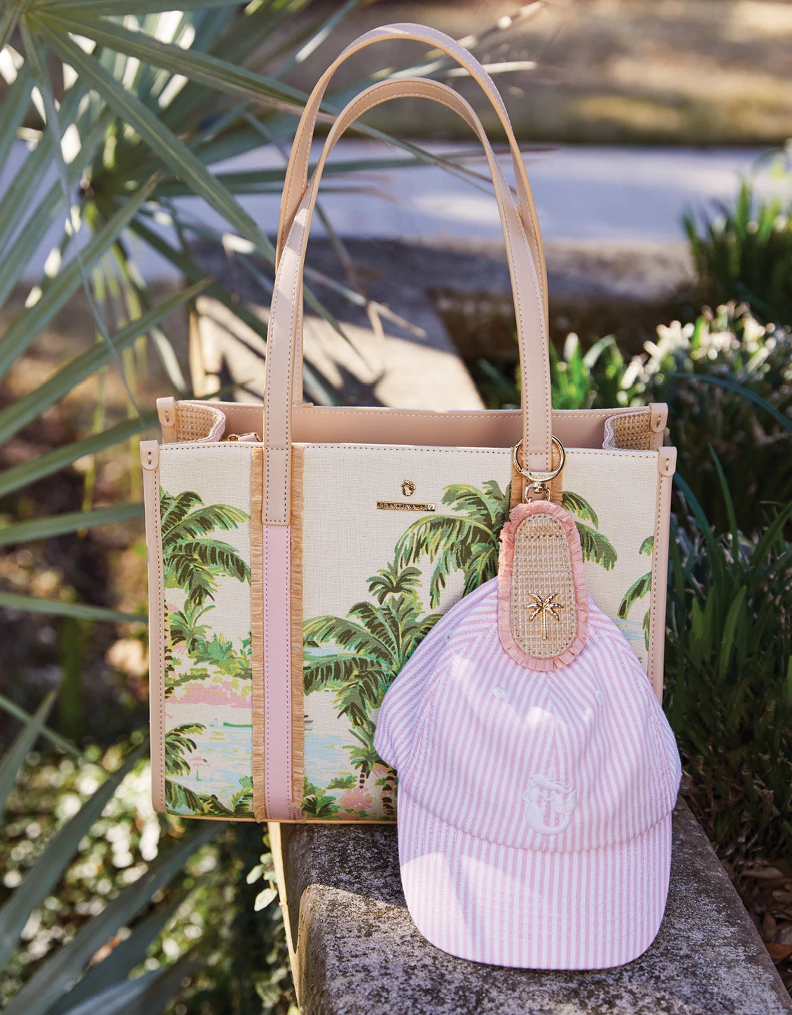 Magnetic Hat Holder Clip Palm Tree/Pink 2 Magnetic Hat Holder Clip Palm Tree/Pink - Image 2
