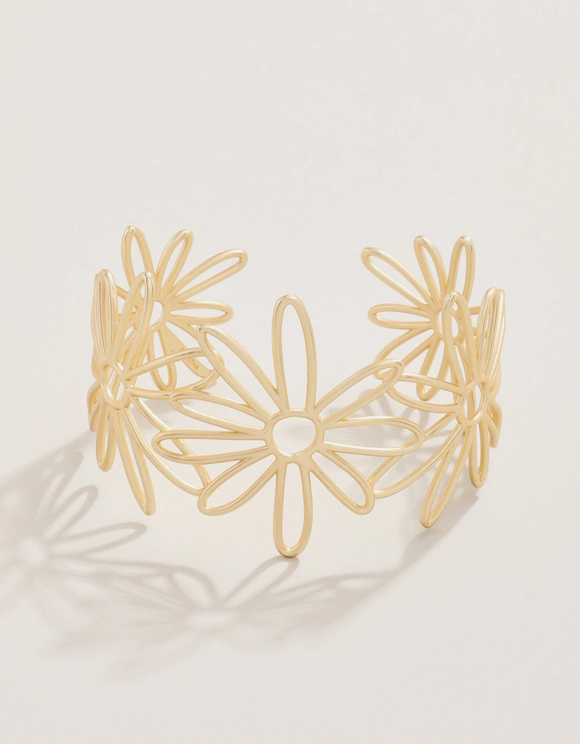 Happy Daisy Cuff Gold 1 Happy Daisy Cuff Gold