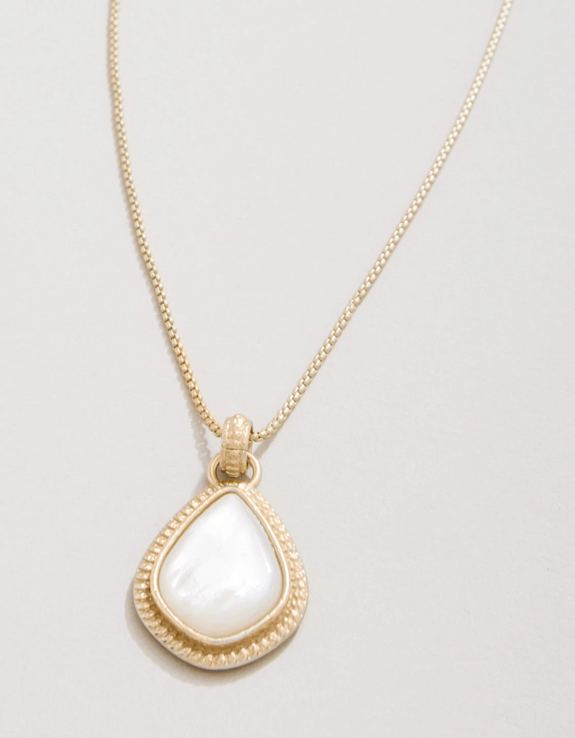 Enclave Petite Necklace 18" Mother-of-Pearl 1 Enclave Petite Necklace 18" Mother-of-Pearl