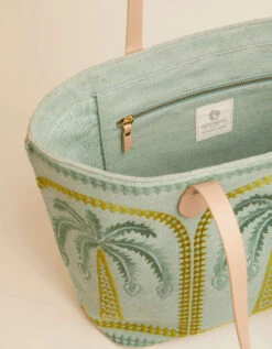 Fiesta Tote Richmond Hill Sea Foam Palms -Spartina Store 410740i