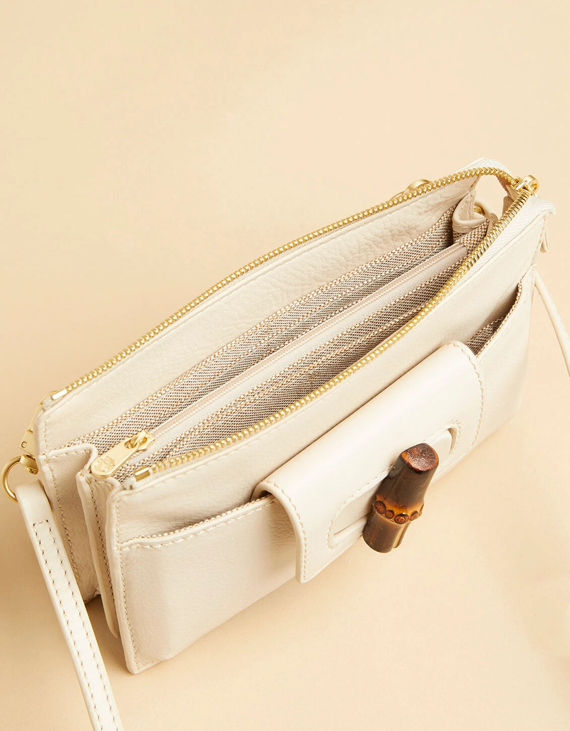 Lindsey Phone Crossbody Pearl 3 Lindsey Phone Crossbody Pearl - Image 3