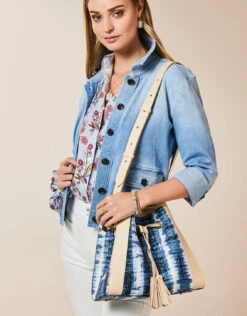 Vivian Drawstring Crossbody Oyster Factory Tides -Spartina Store 487013n