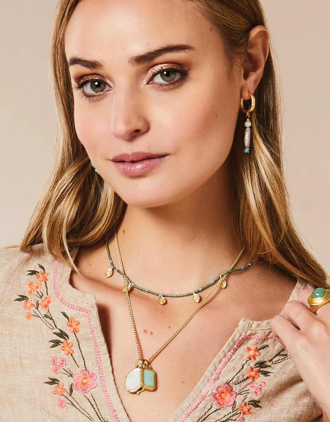 Low Tide Hoop Earrings Pearl 2 Low Tide Hoop Earrings Pearl - Image 2