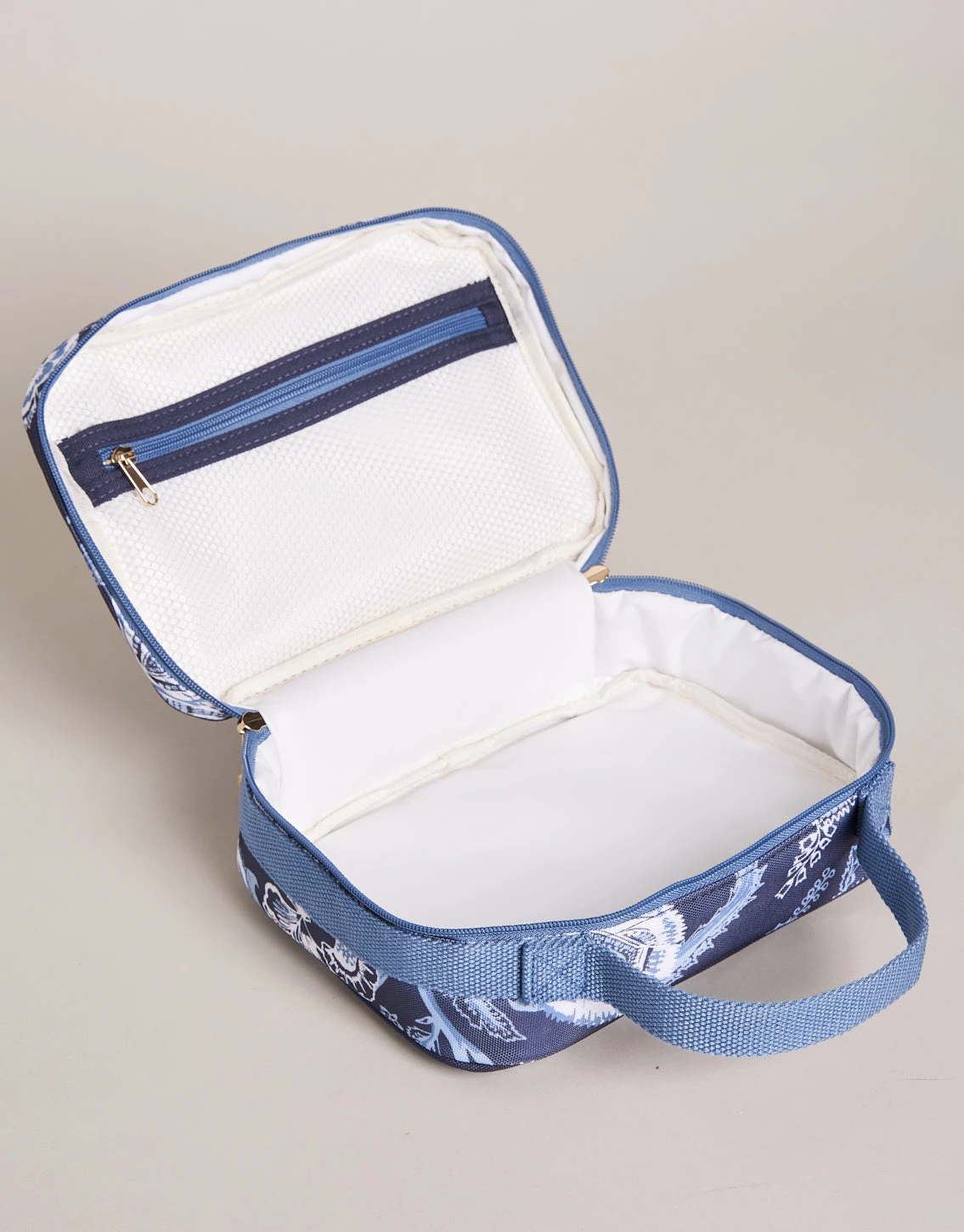 Out To Lunch Box Oyster Factory 2 Out To Lunch Box Oyster Factory - Image 2