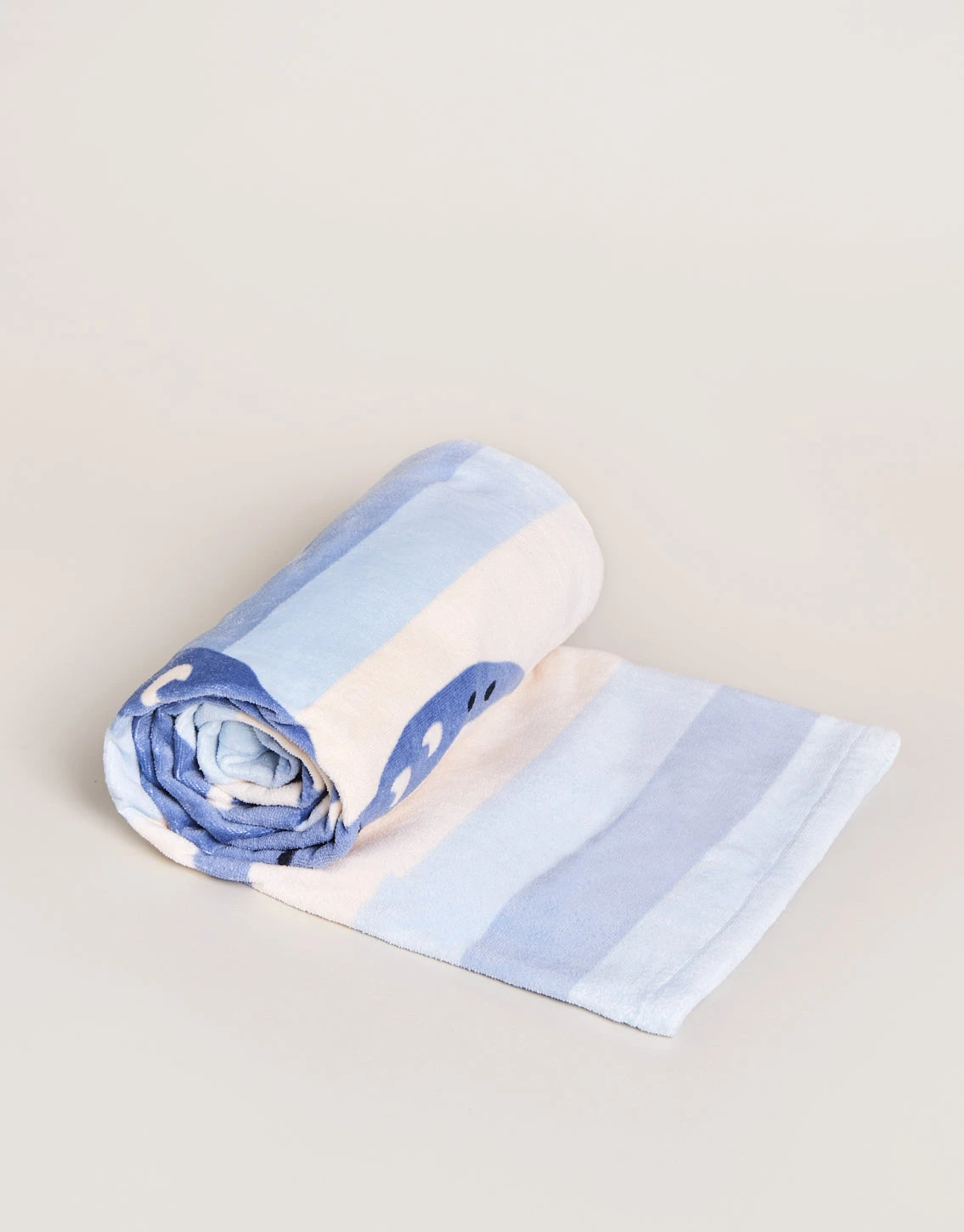 Beach Towel Blue Crab 3 Beach Towel Blue Crab - Image 3