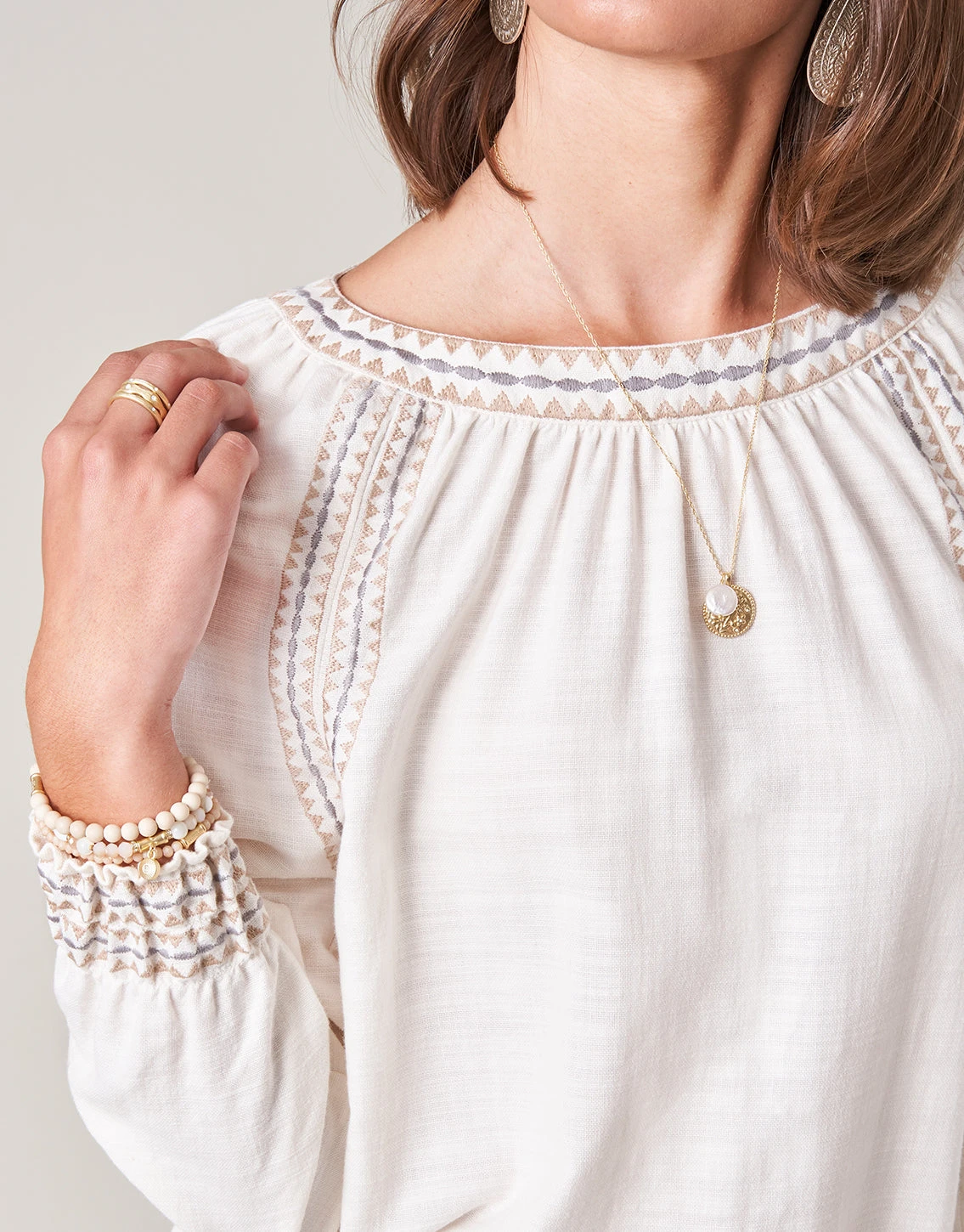 Floret Necklace Gold/Pearl 3 Floret Necklace Gold/Pearl - Image 3