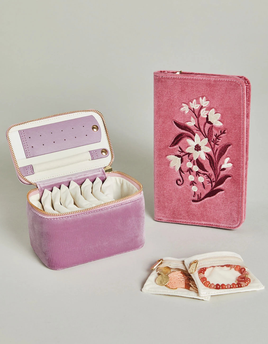 Embroidered Jewelry Travel Portfolio Rogue 4 Embroidered Jewelry Travel Portfolio Rogue - Image 4