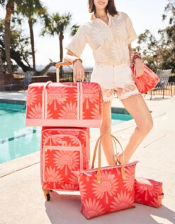 Fiesta Duffle Palmetto Frond -Spartina Store 967068mjpg 023ad7f2 5511 4989 b1e2 0ba973b40cb1