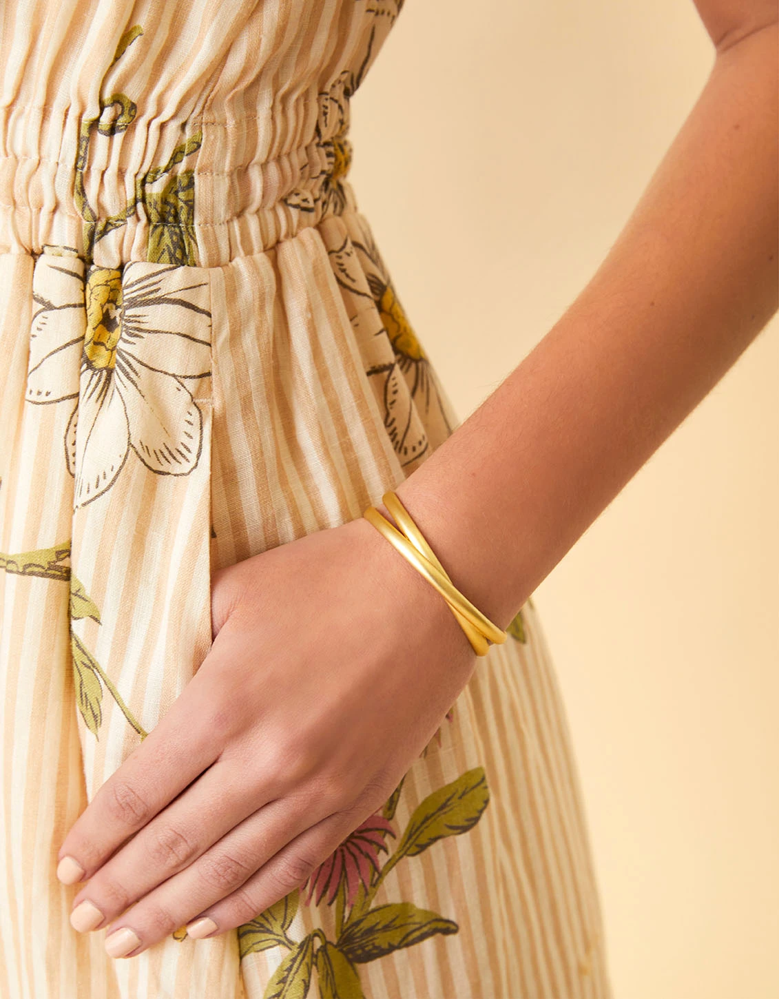 Winding Oak Cuff Gold 2 Winding Oak Cuff Gold - Image 2