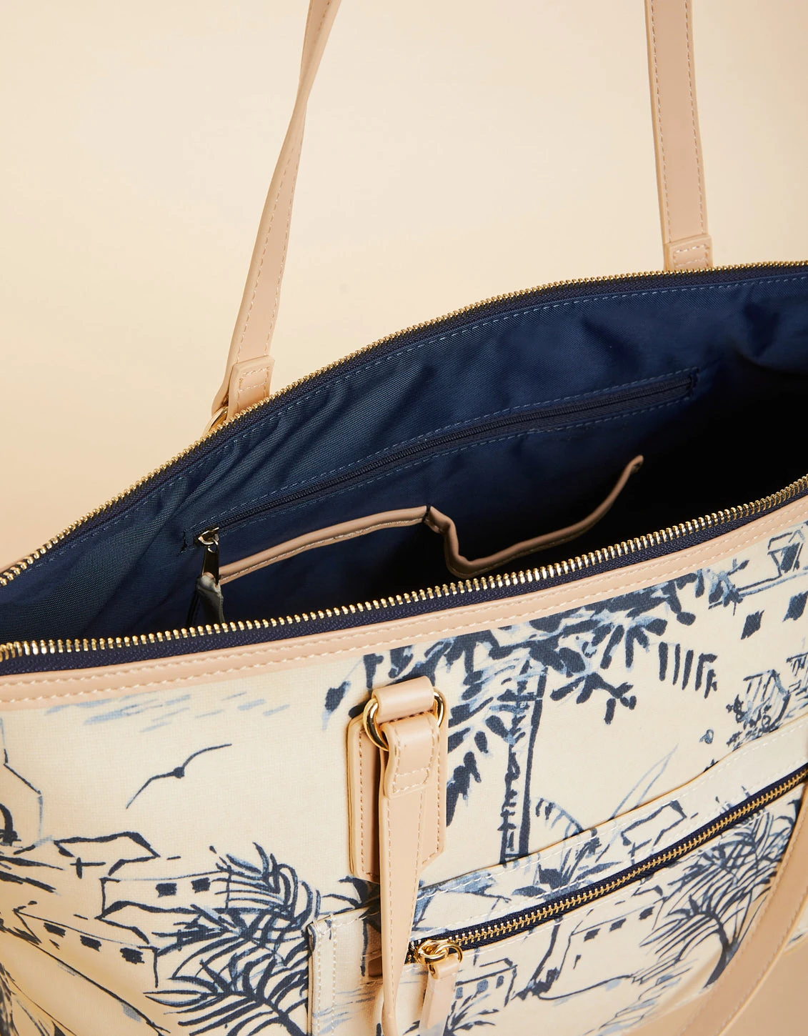 Tech Tote Daise Seascape 4 Tech Tote Daise Seascape - Image 4