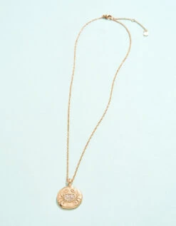Snow Crab Medallion Necklace 18" -Spartina Store 976046b e936882c f333 446d ba5a cb71f961d6b9