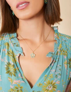 Yarrow Flower Necklace 18" Sea Foam 8 Yarrow Flower Necklace 18" Sea Foam -Spartina Store 981477n
