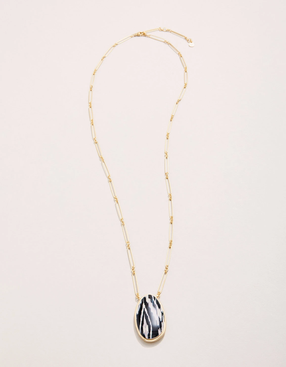 Satulah Necklace 28" Black 3 Satulah Necklace 28" Black - Image 3